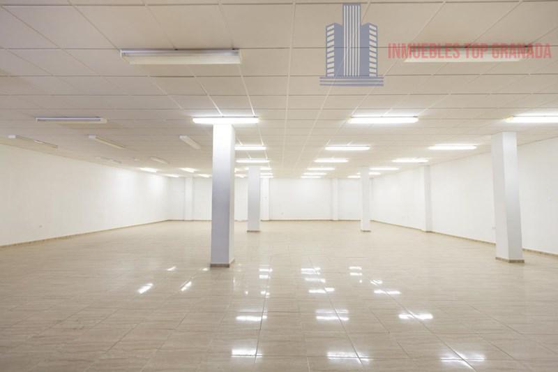 Venta de local comercial en Otura