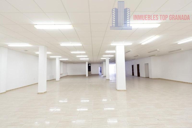 Venta de local comercial en Otura