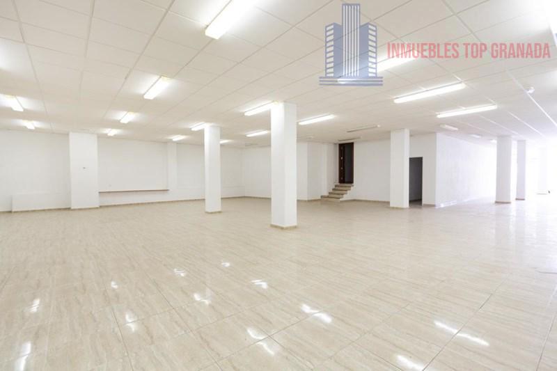 Venta de local comercial en Otura