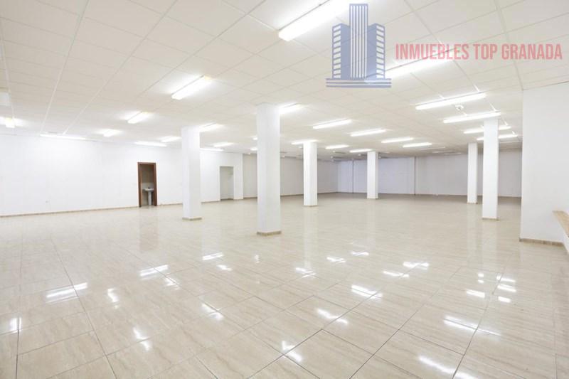 Venta de local comercial en Otura
