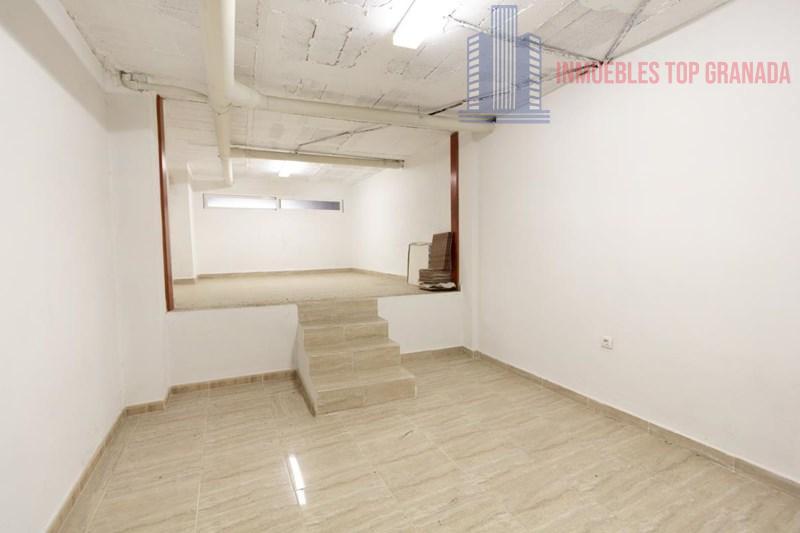 Venta de local comercial en Otura