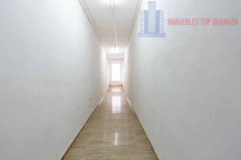Venta de local comercial en Otura