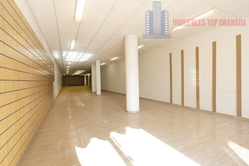 Venta de local comercial en Otura