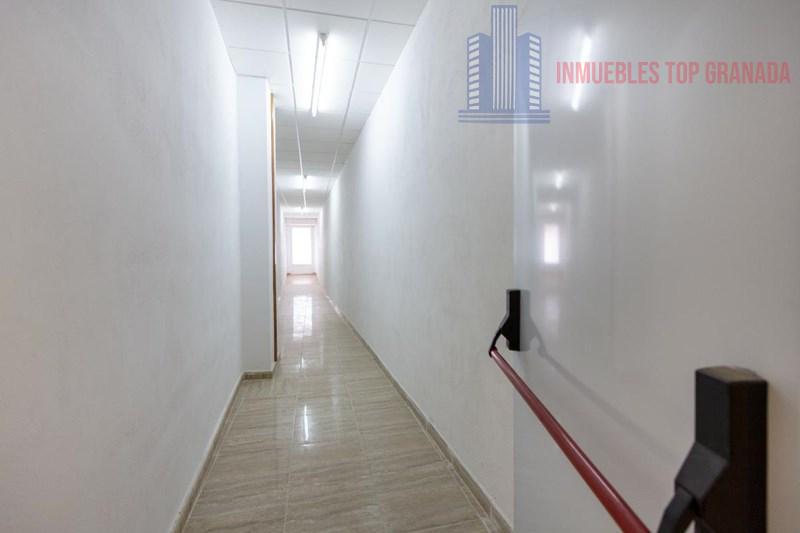 Venta de local comercial en Otura