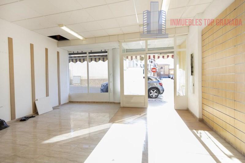 Venta de local comercial en Otura