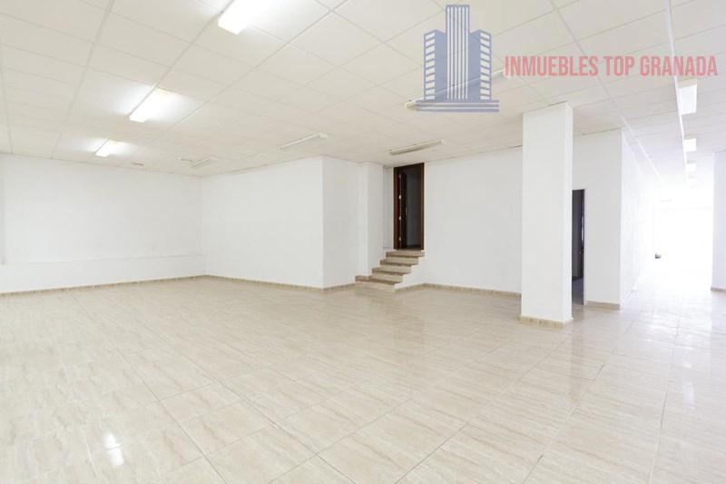 Venta de local comercial en Otura