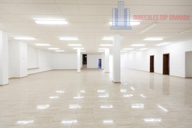 Venta de local comercial en Otura