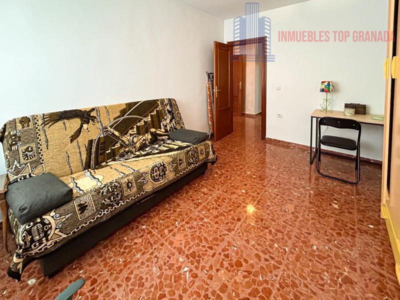 For sale of flat in Atarfe