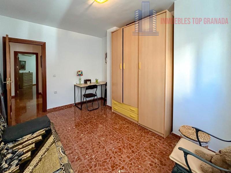 For sale of flat in Atarfe