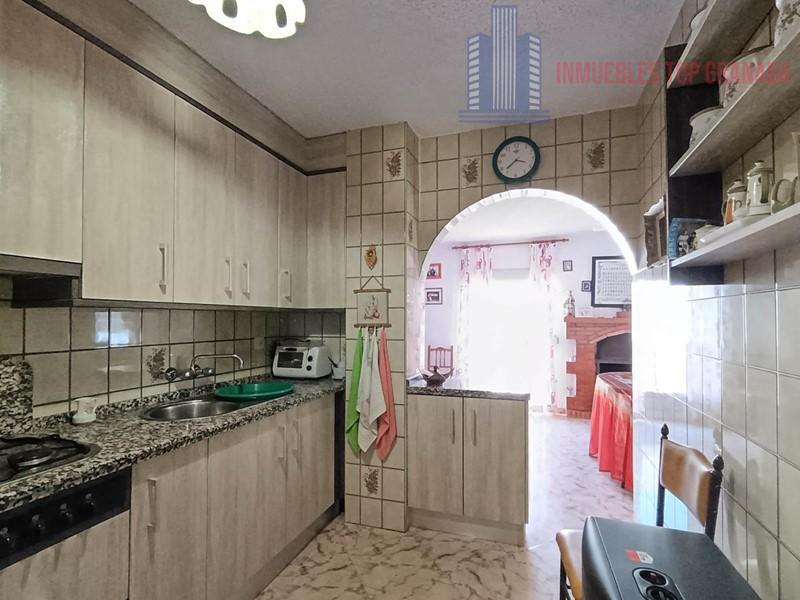 For sale of house in Moraleda de Zafayona