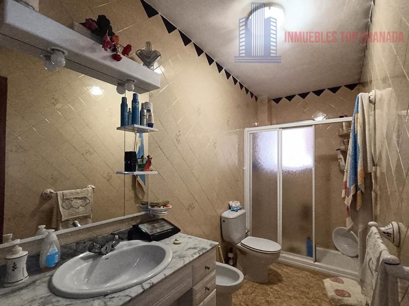 For sale of house in Moraleda de Zafayona