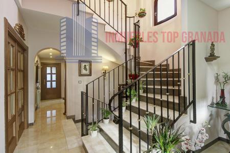For sale of chalet in Monachil