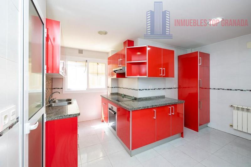 For sale of flat in Granada