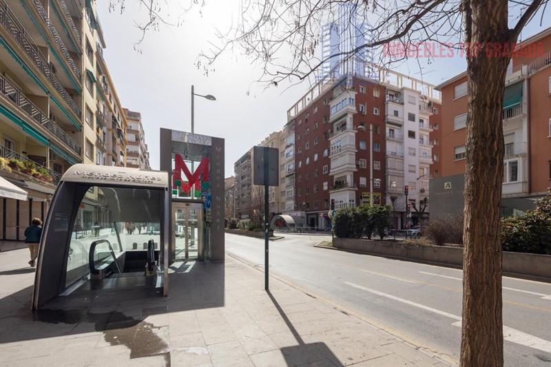 For sale of flat in Granada