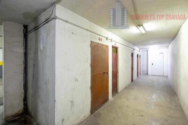 For sale of flat in Granada