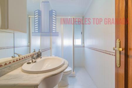 For sale of chalet in La Zubia