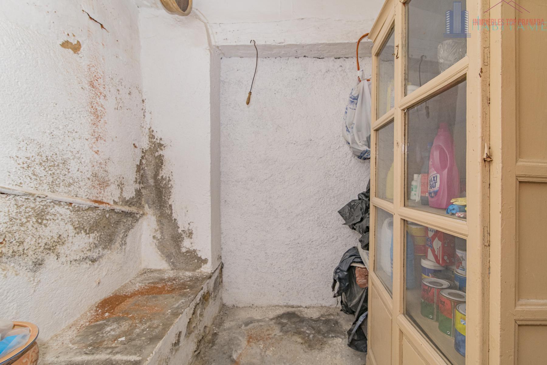 For sale of house in Alhendín