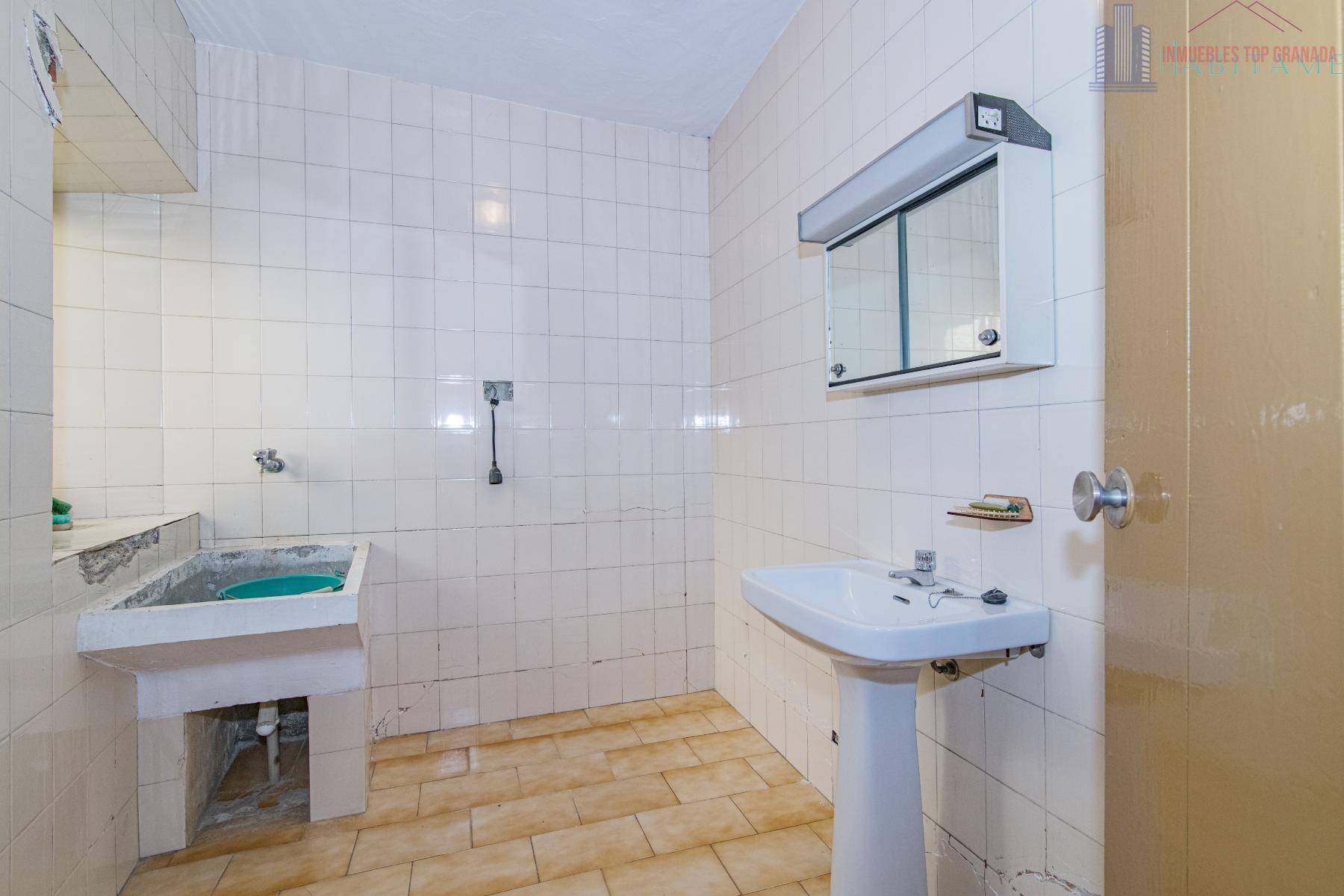 For sale of house in Alhendín