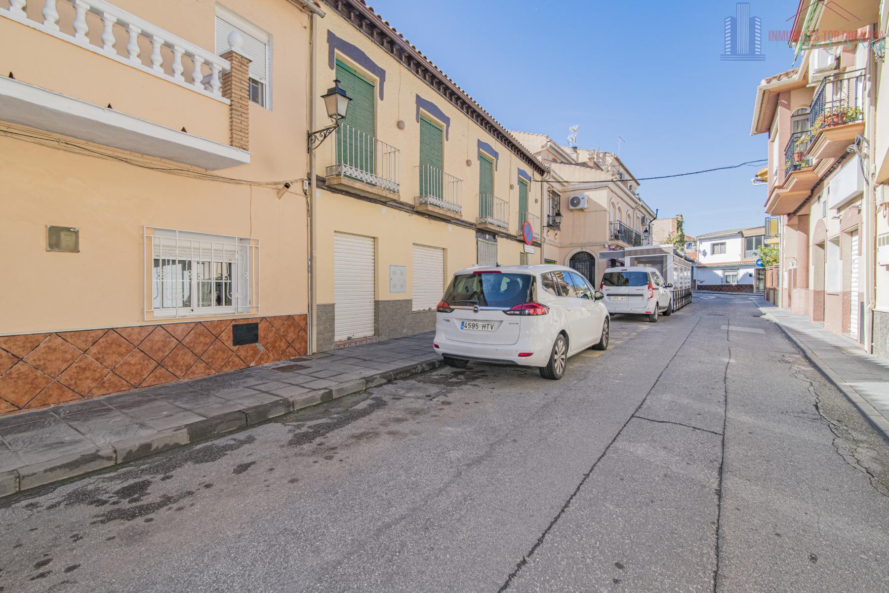 For sale of house in Alhendín