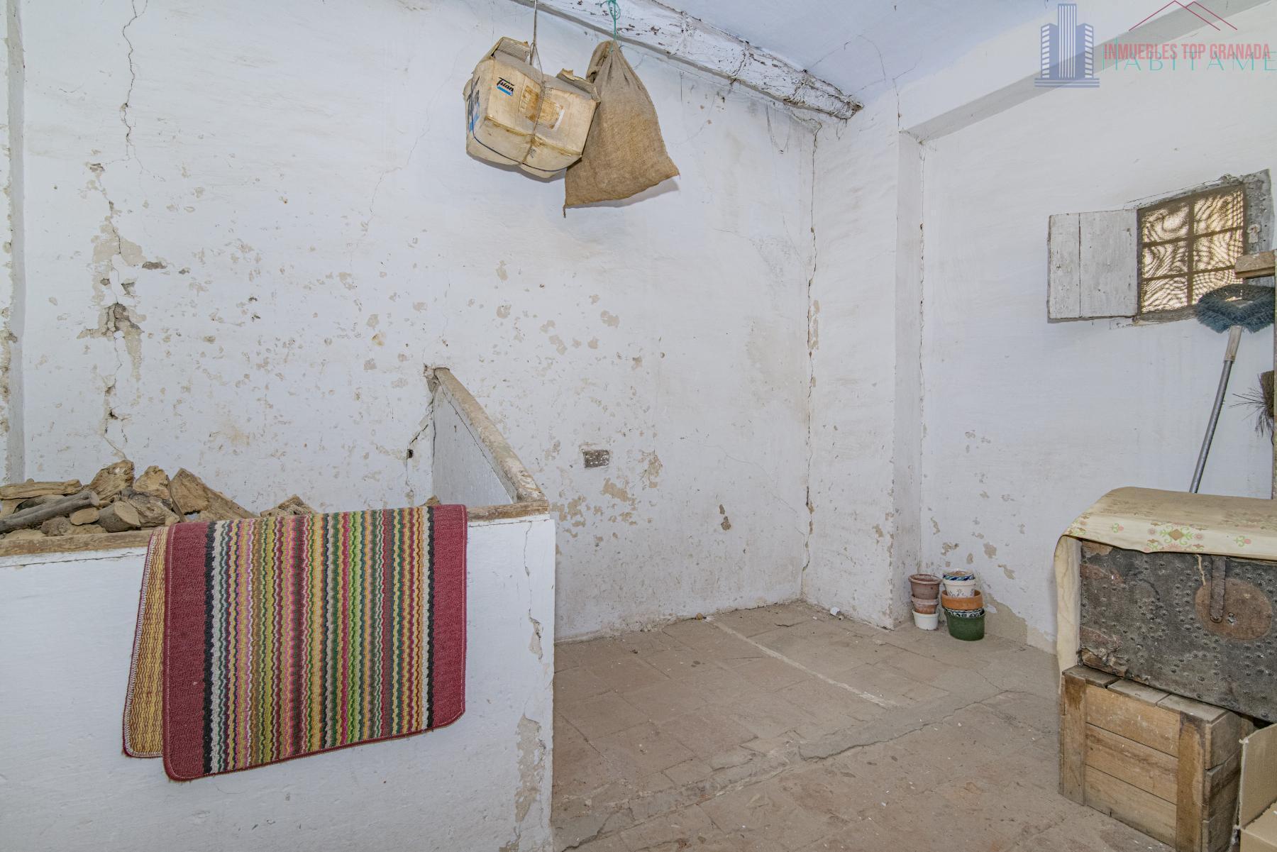 For sale of house in Alhendín