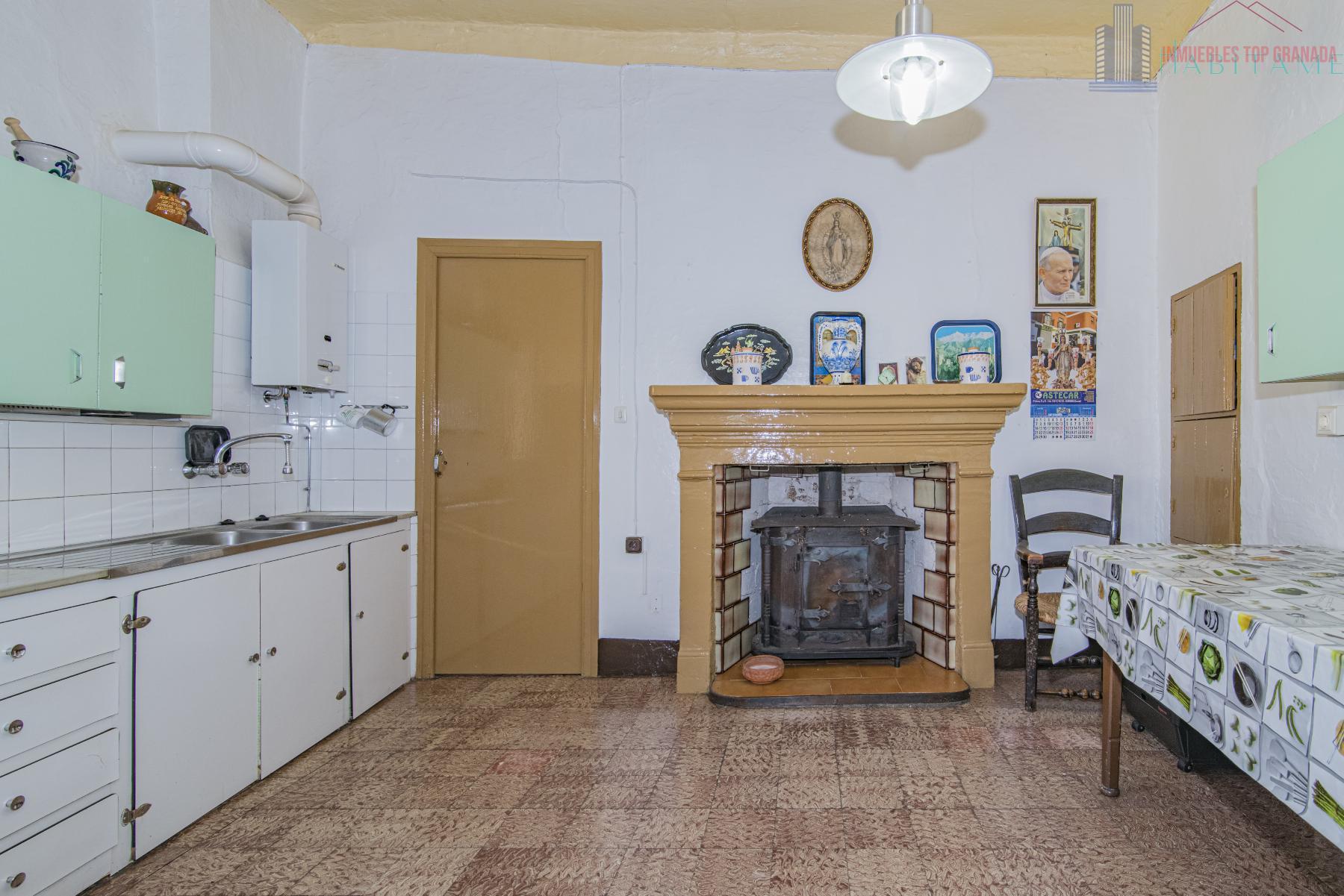 For sale of house in Alhendín
