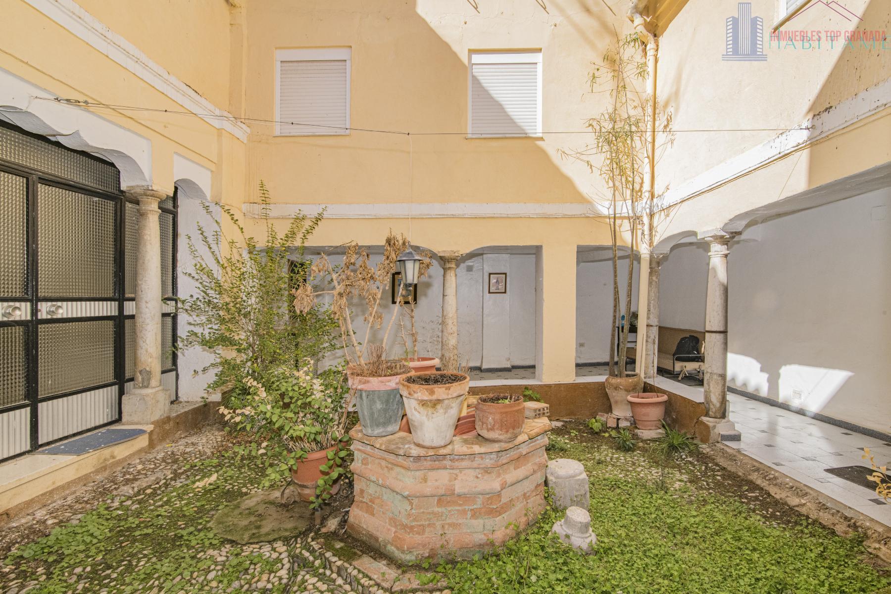 For sale of house in Alhendín