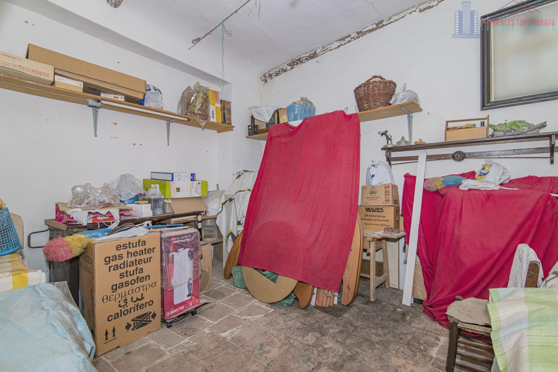 For sale of house in Alhendín