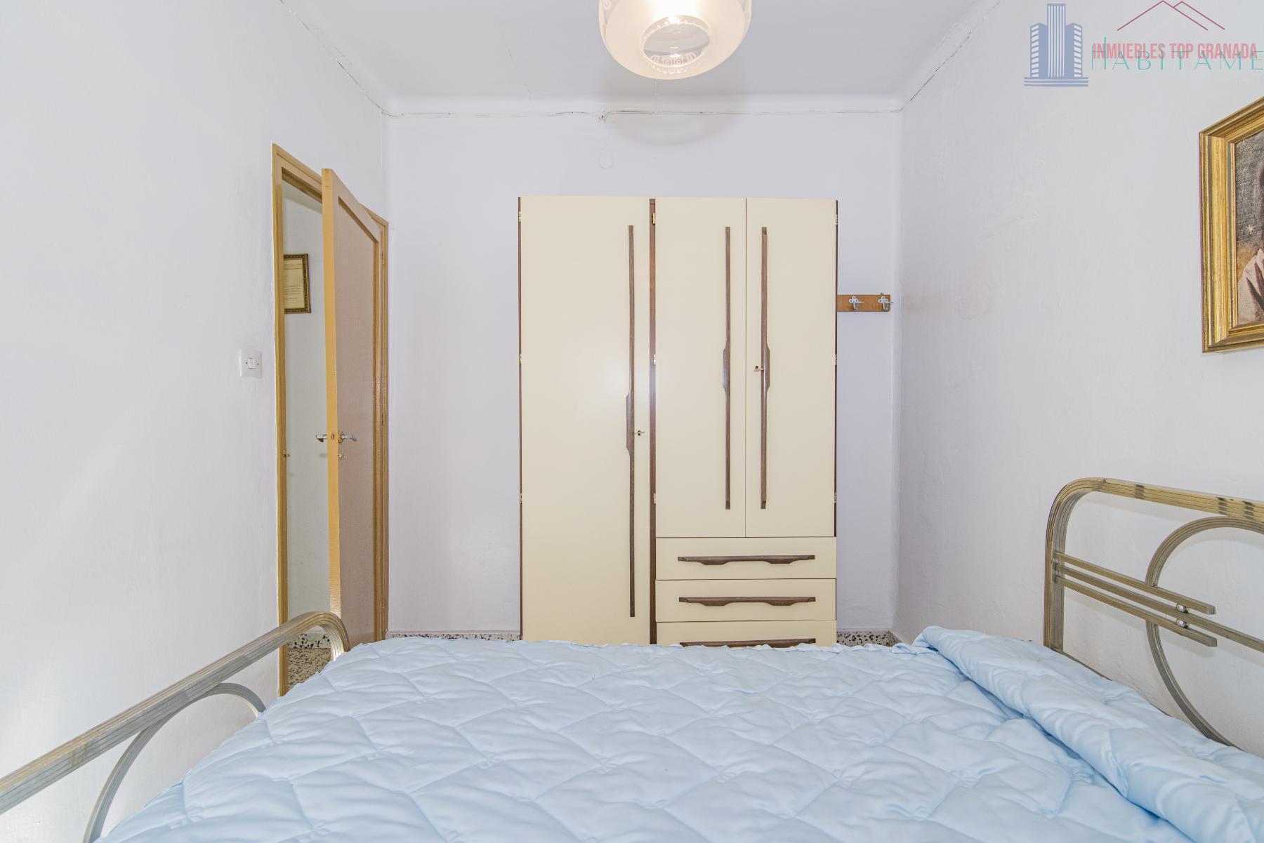 For sale of house in Alhendín