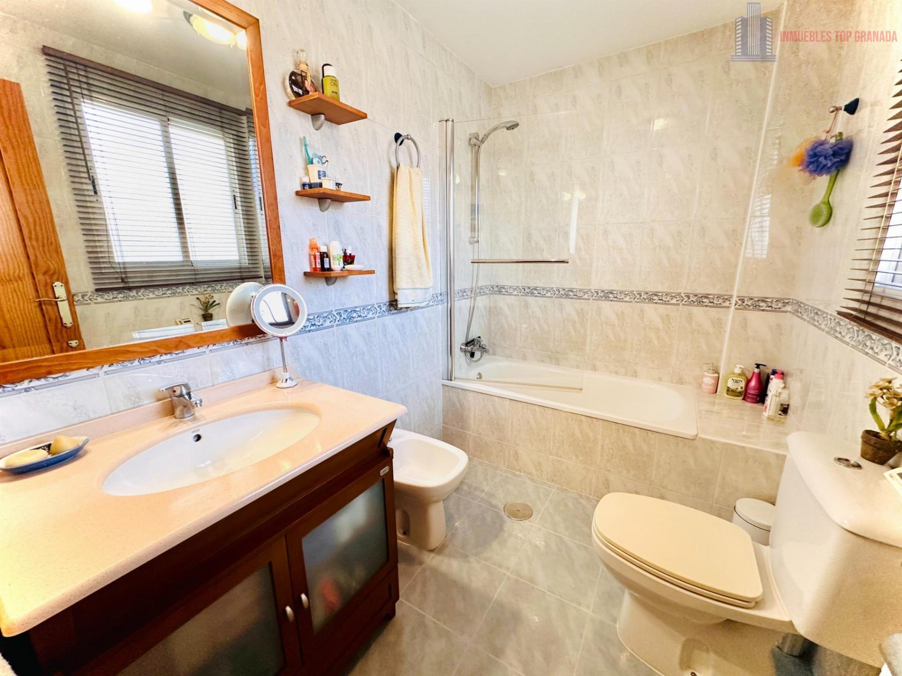 For sale of house in Pulianas