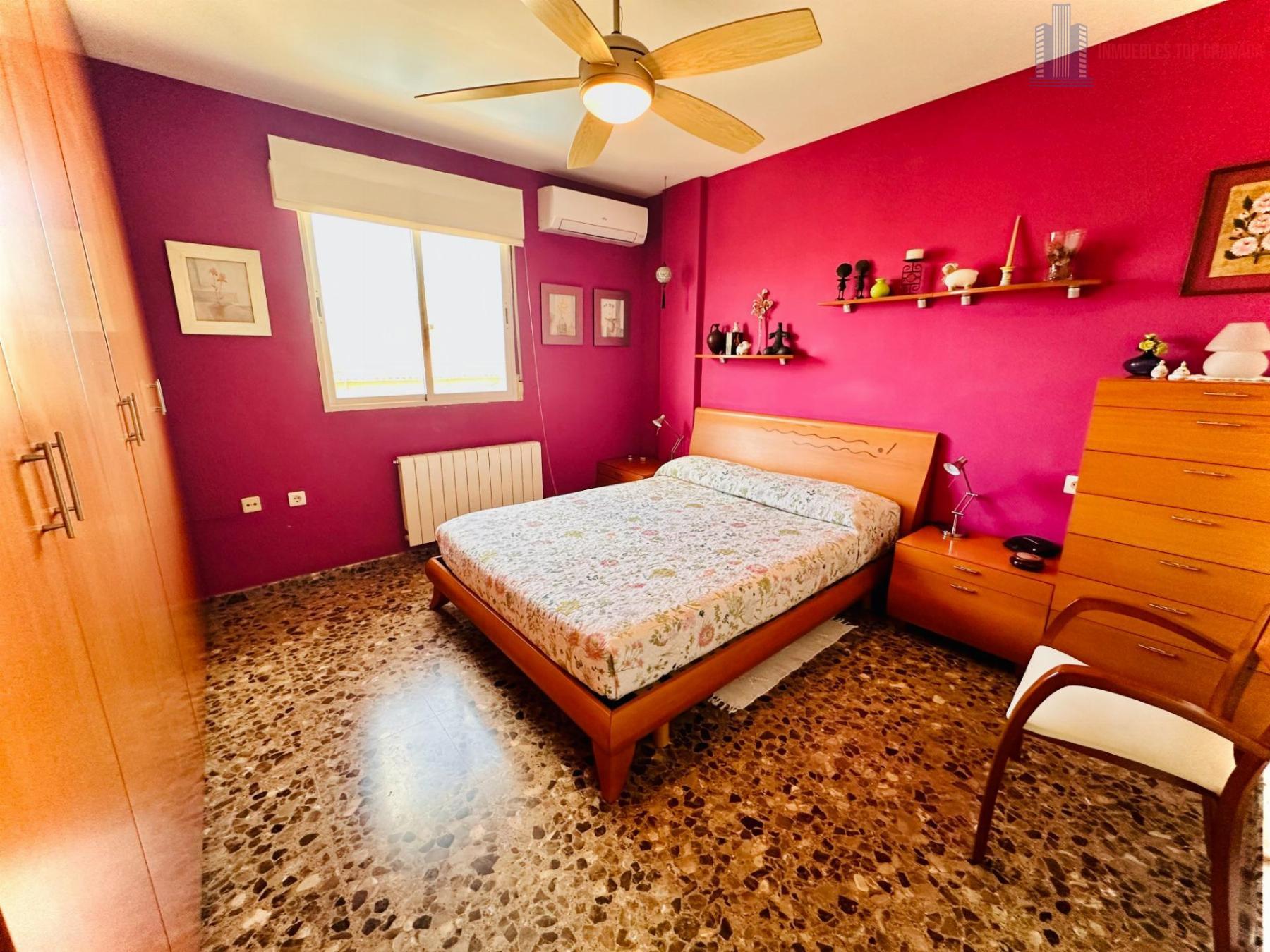 For sale of house in Pulianas