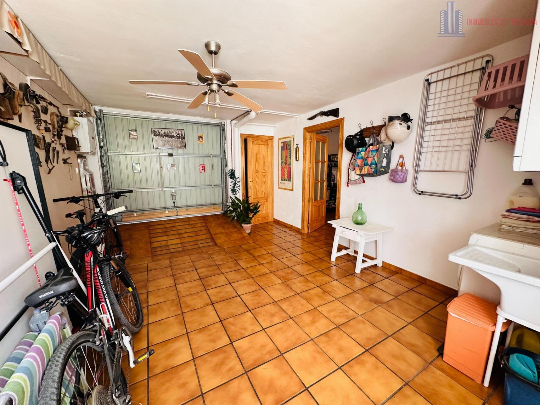 For sale of house in Pulianas
