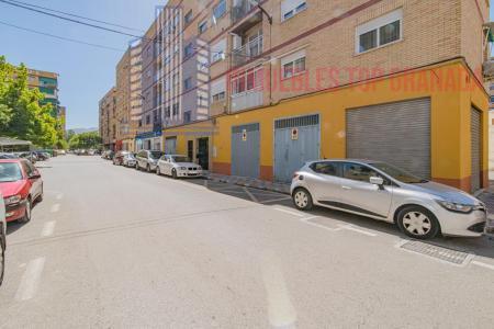For sale of flat in Granada