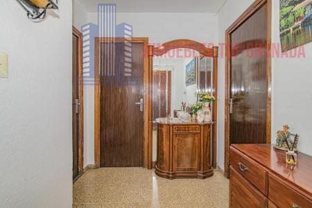 For sale of flat in Granada