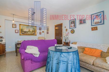 For sale of flat in Granada