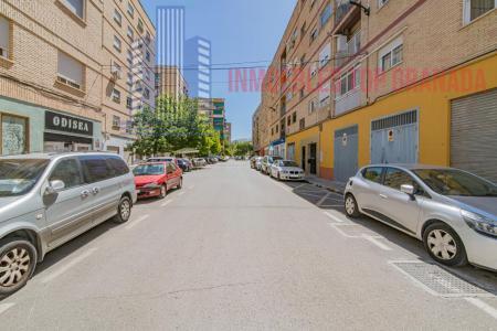 For sale of flat in Granada