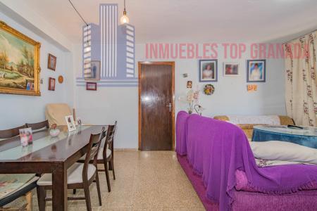 For sale of flat in Granada