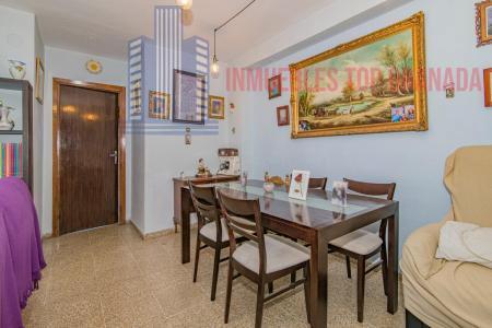 For sale of flat in Granada