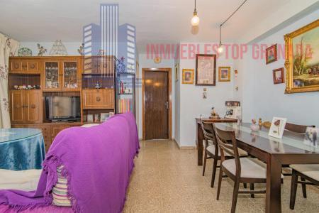 For sale of flat in Granada