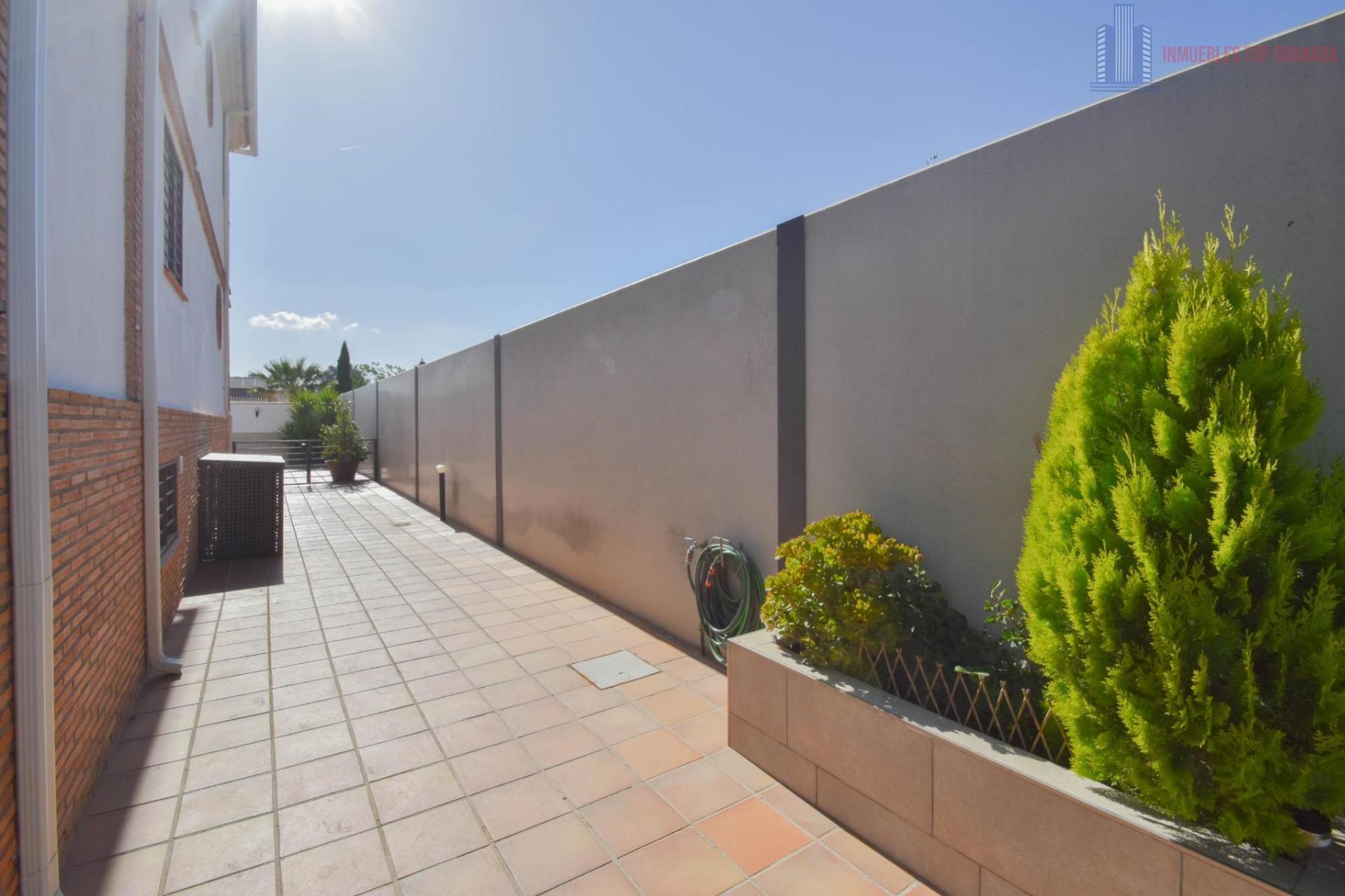 For sale of chalet in Alhendín