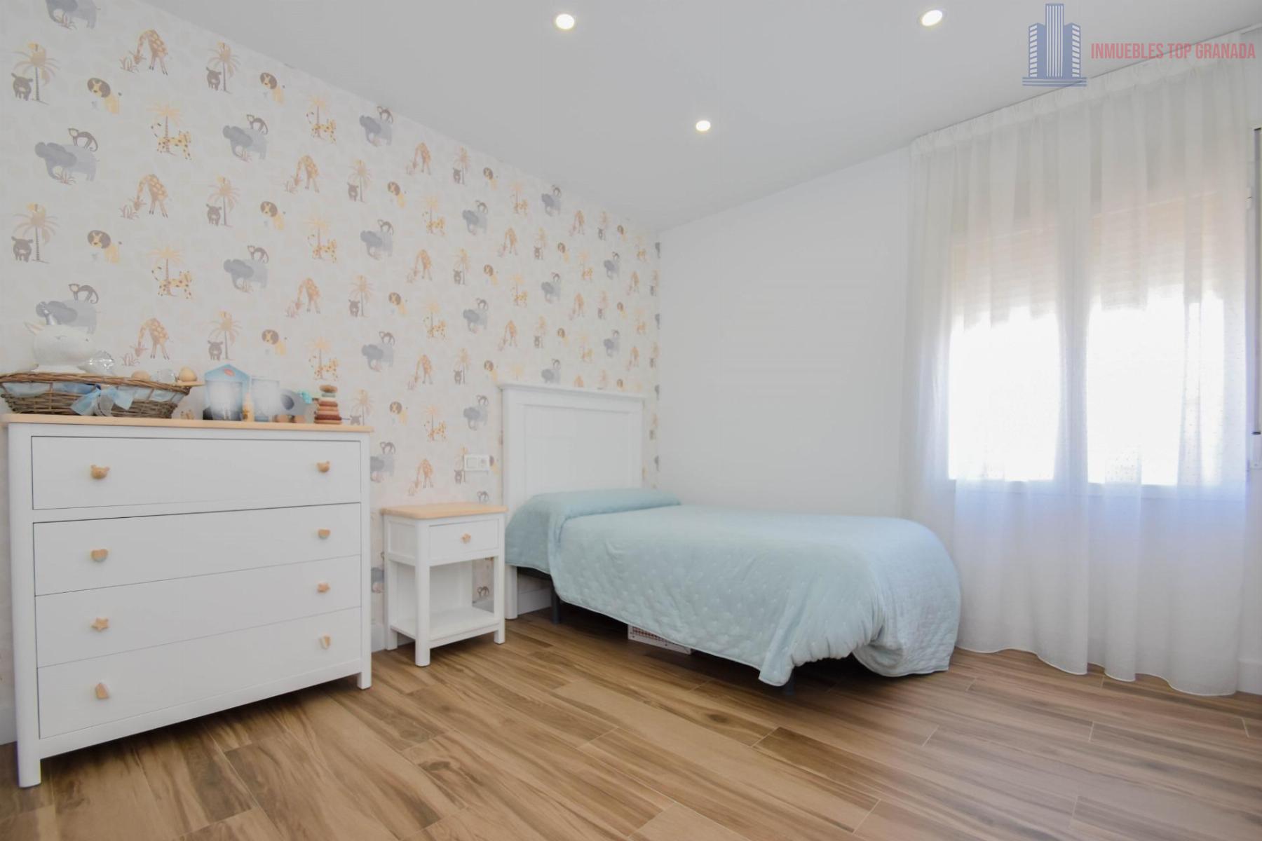 For sale of chalet in Alhendín