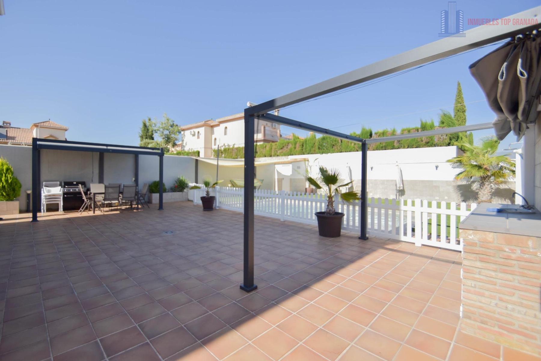 For sale of chalet in Alhendín