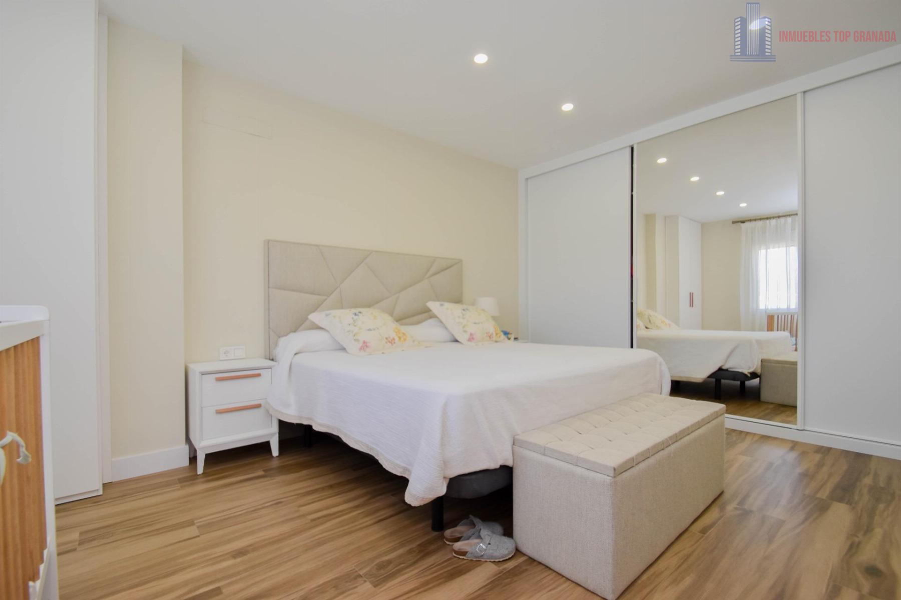 For sale of chalet in Alhendín