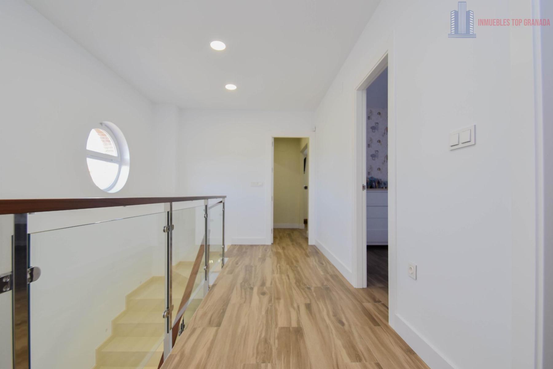 For sale of chalet in Alhendín