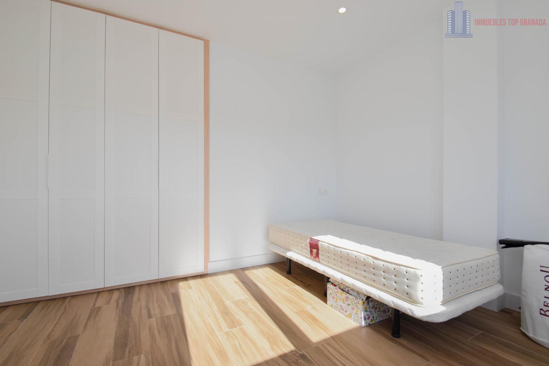 For sale of chalet in Alhendín