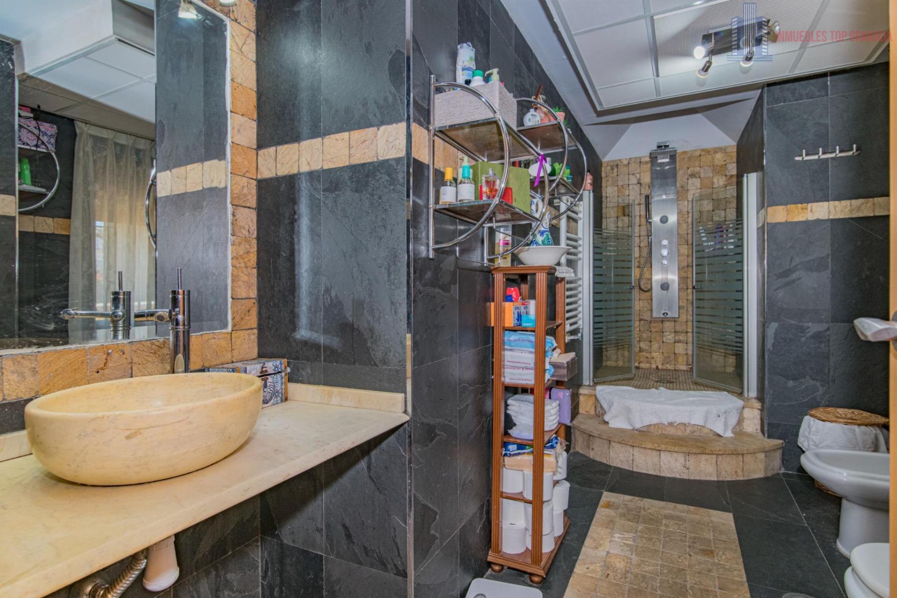 For sale of chalet in Las Gabias