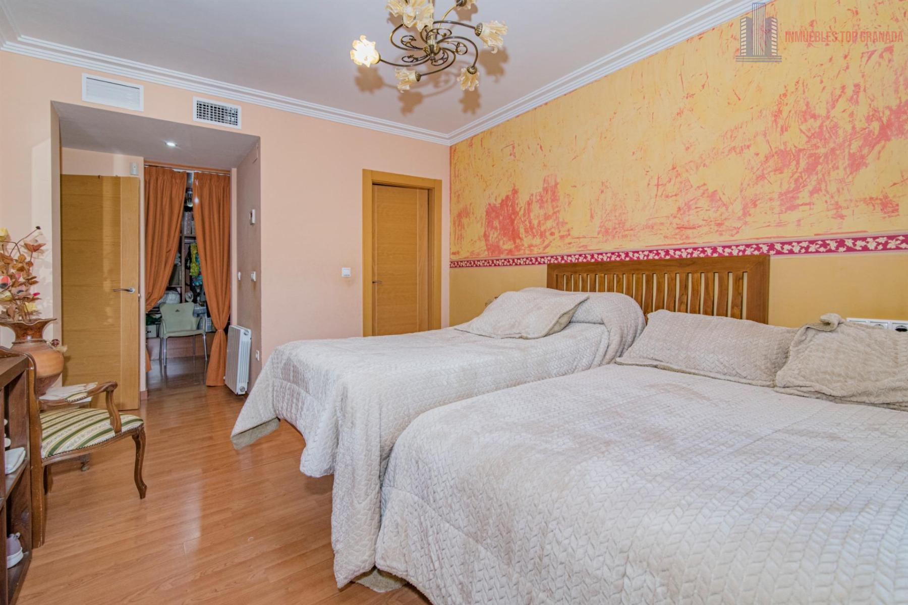 For sale of chalet in Las Gabias