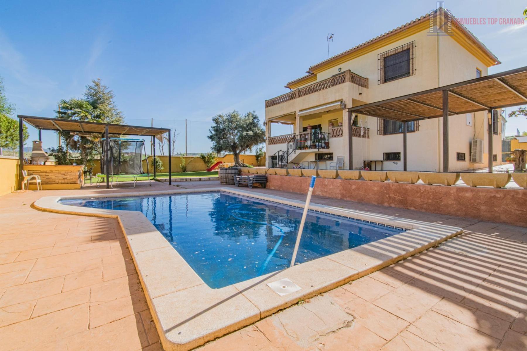 For sale of chalet in Las Gabias