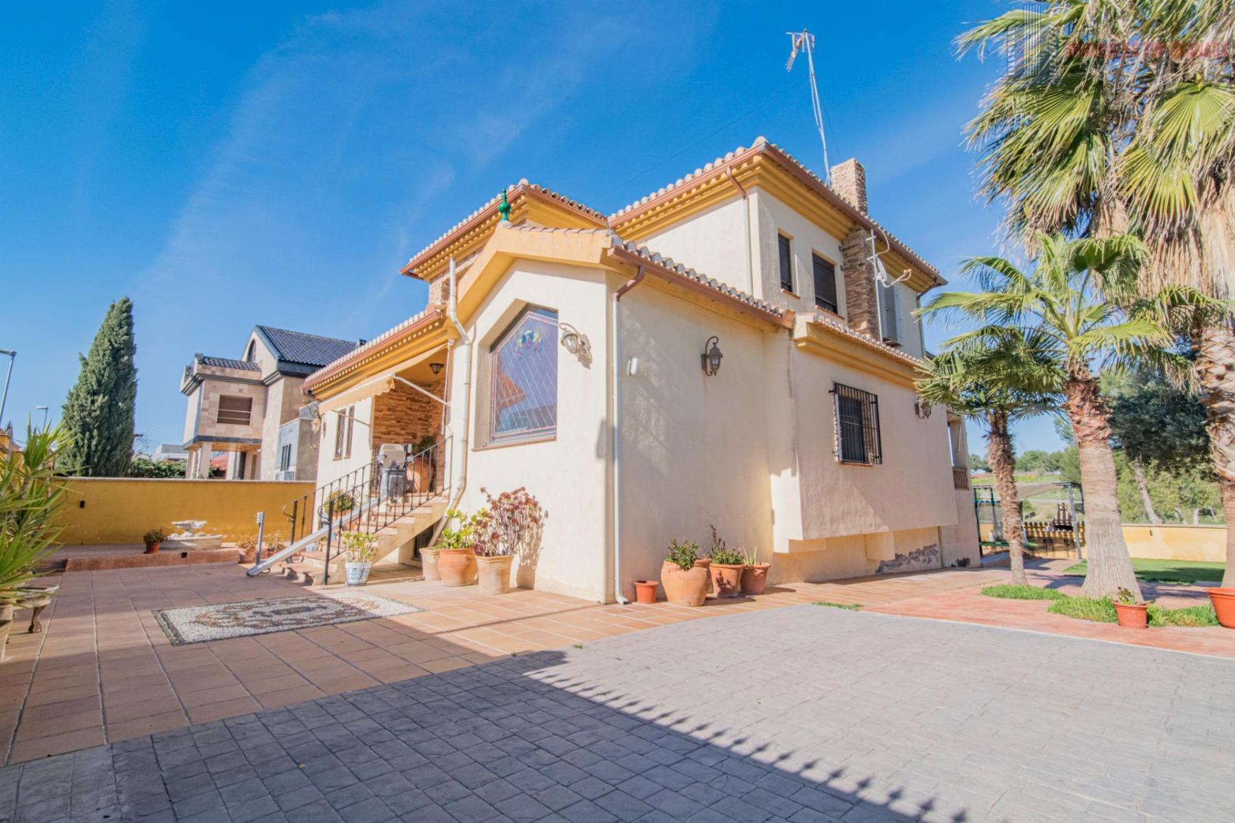 For sale of chalet in Las Gabias