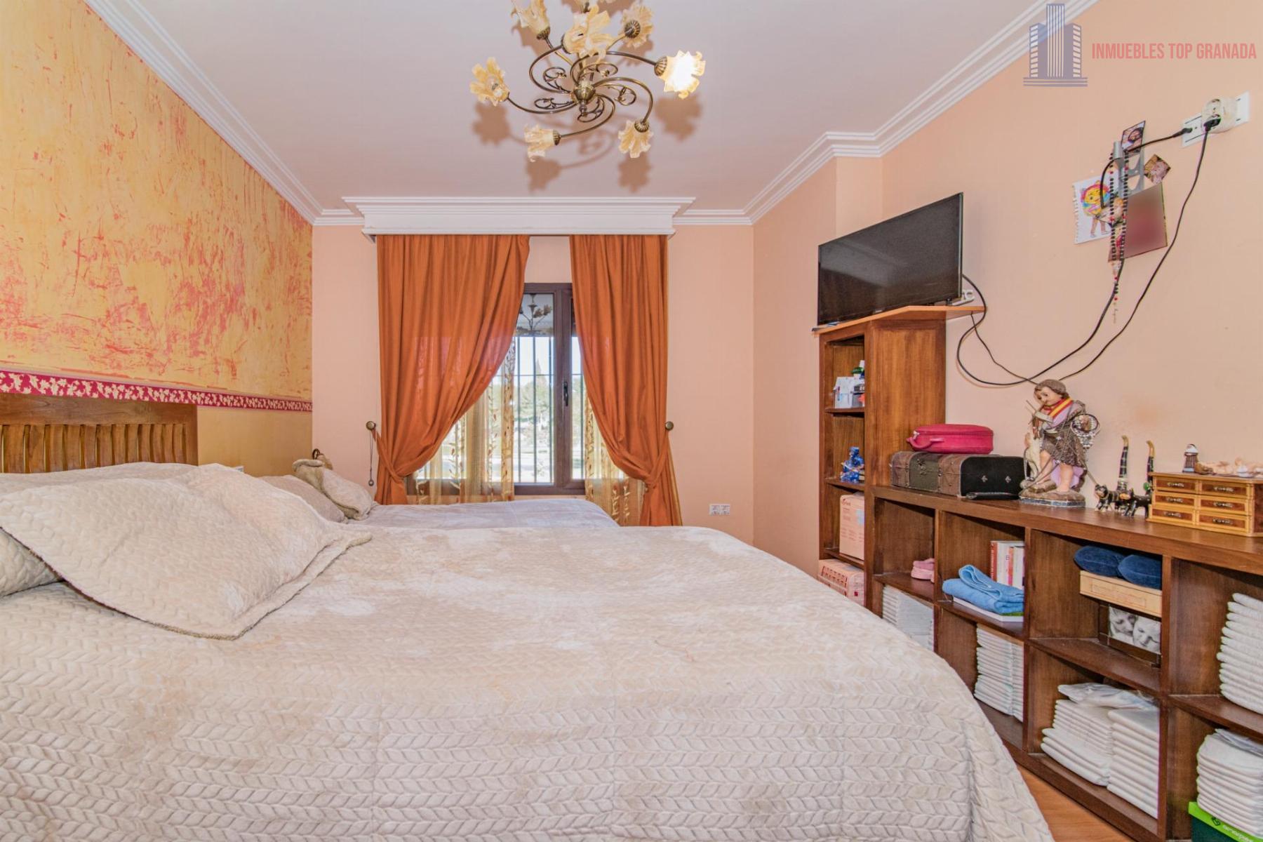 For sale of chalet in Las Gabias