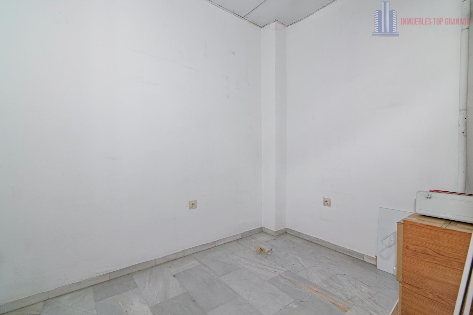 Venta de local comercial en Granada